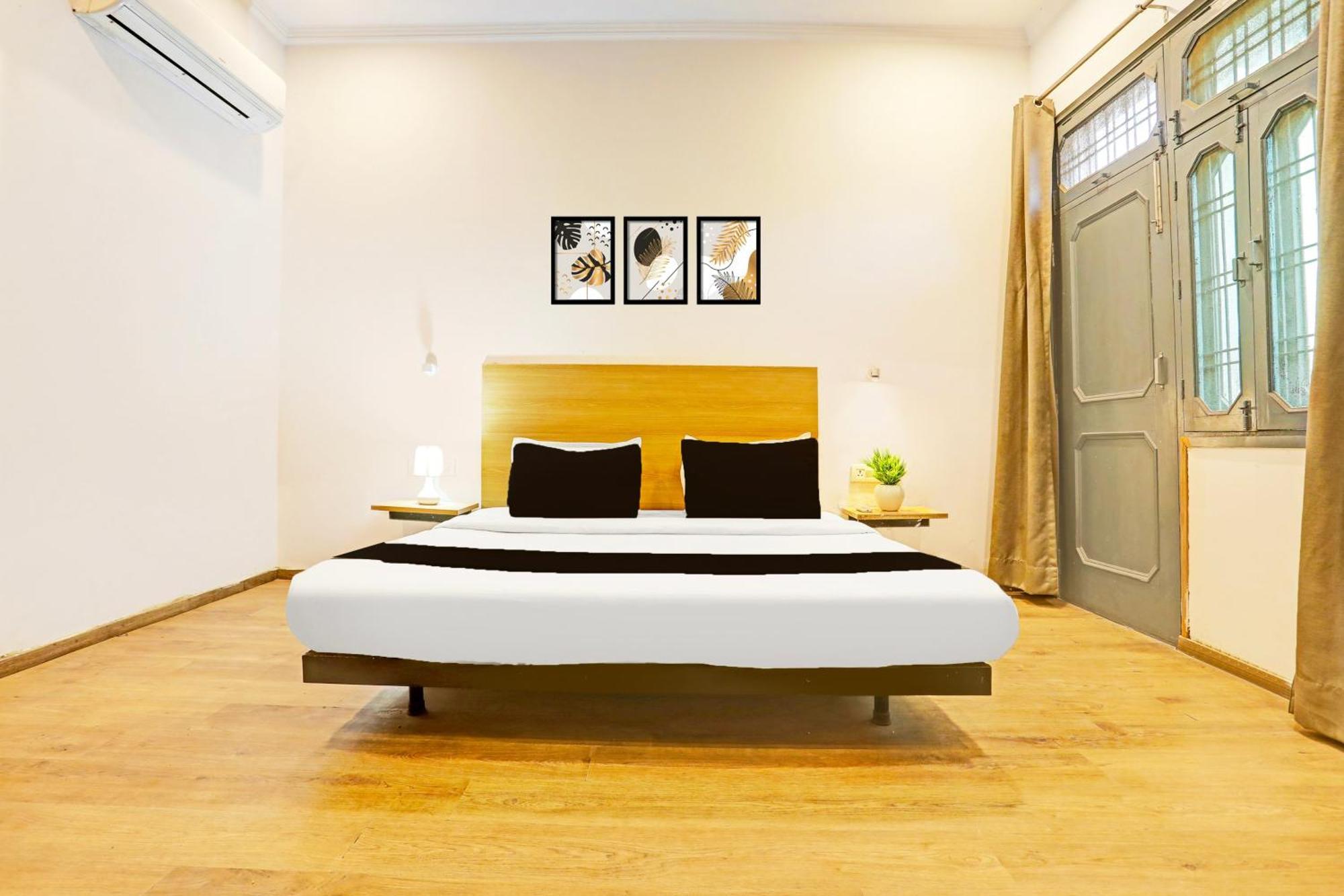 Super Townhouse Vijay Khand Gomti Nagar Lucknow Exteriör bild